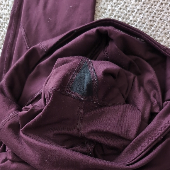 Victoria's Secret Rich Plum Leggings - Picture 4 of 4